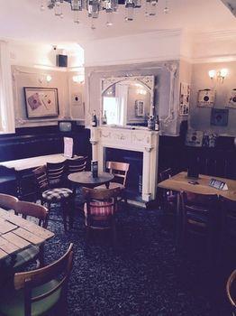 Salford Arms Hotel ภายนอก รูปภาพ