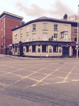 Salford Arms Hotel ภายนอก รูปภาพ