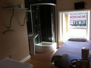 Salford Arms Hotel ภายนอก รูปภาพ